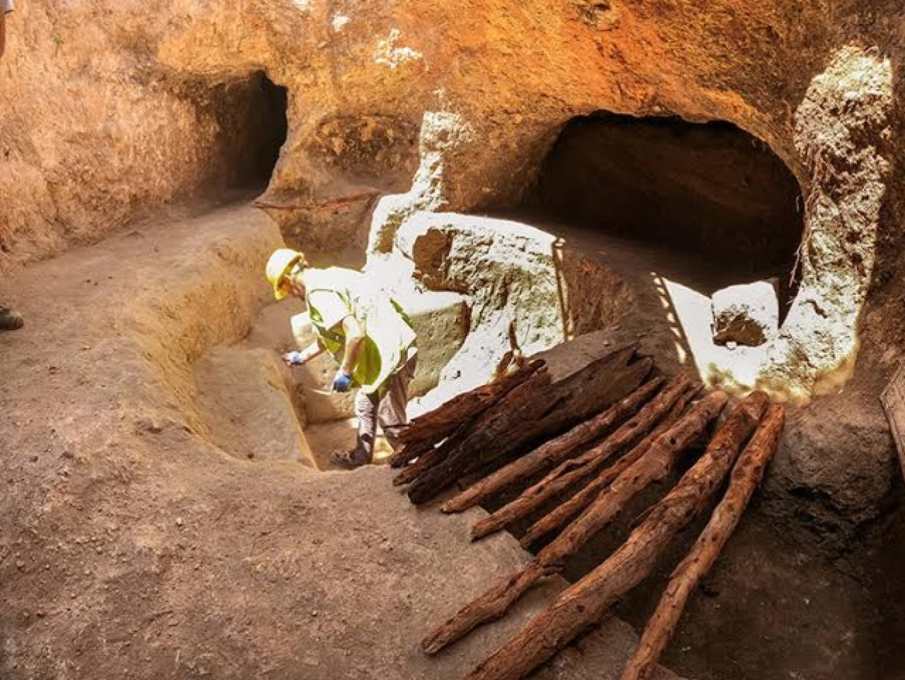 Şanlıurfa'da Tarihi Keşif: Mozaiklerle Bezenmiş 1500 Yıllık Yeraltı Şehri Gün Yüzüne Çıkarıldı