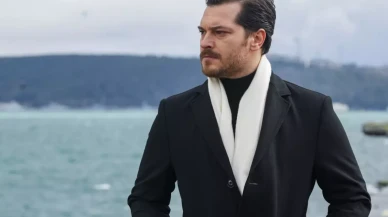 Ünlü oyuncu Çağatay Ulusoy, başrolünde yer aldığı Eşref Rüya dizisinin setine adım attı! İlk kareler ortaya çıktı.