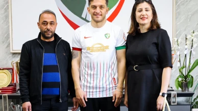 Amedspor, Şanlıurfaspor'dan Stoper Mevkiindeki Oyuncuyu Kadrosuna Kattı!